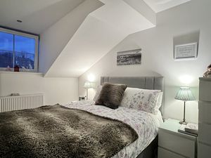 Photo 24- click for photo gallery